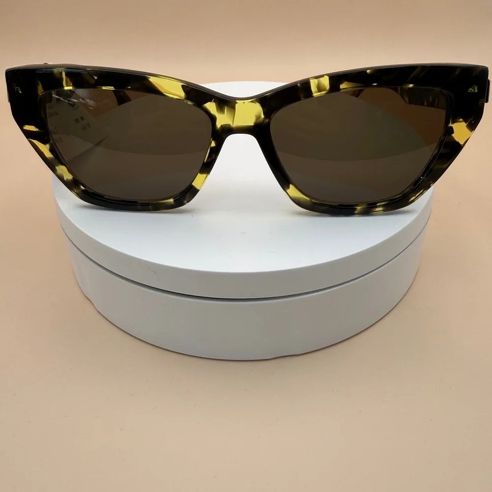 Victoria Beckham VB668S Yellow Tortoise Cat Eye Sunglasses 012 55-16-145 New
